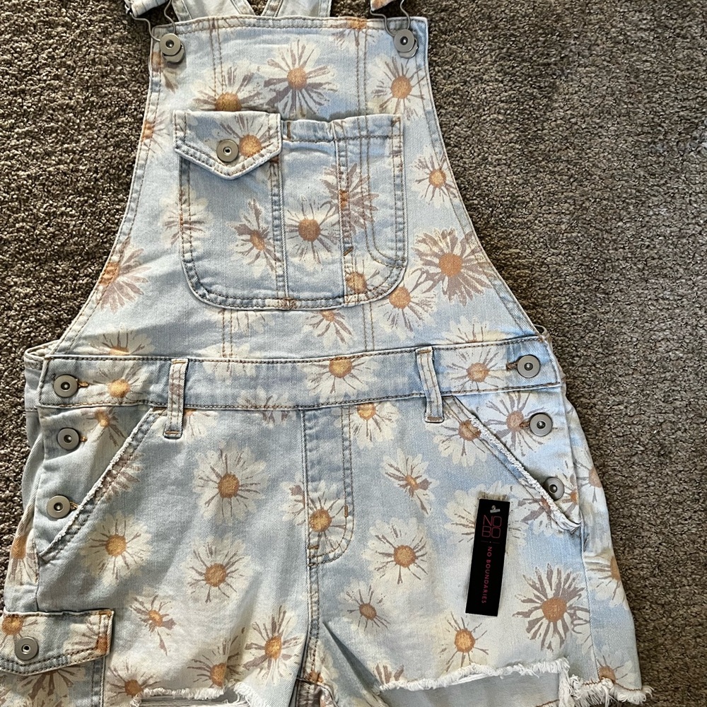 Overall floral 🌼💛💛💛. NEW‼️